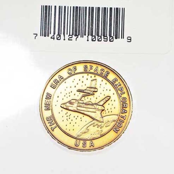 STS-90 LIMITED EDITION SOLID BRONZE MEDALLION IN COLLECTIBLE FOLDER, DESIGN ON - Picture 4 of 4